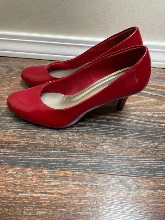 Size 6.5W Red Heels