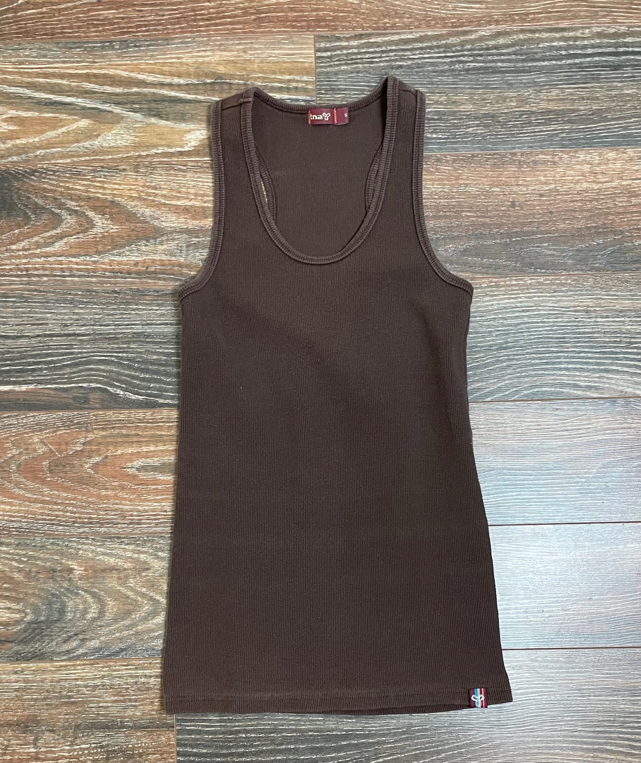 Tna RIBBED CROPPED RACER TANK