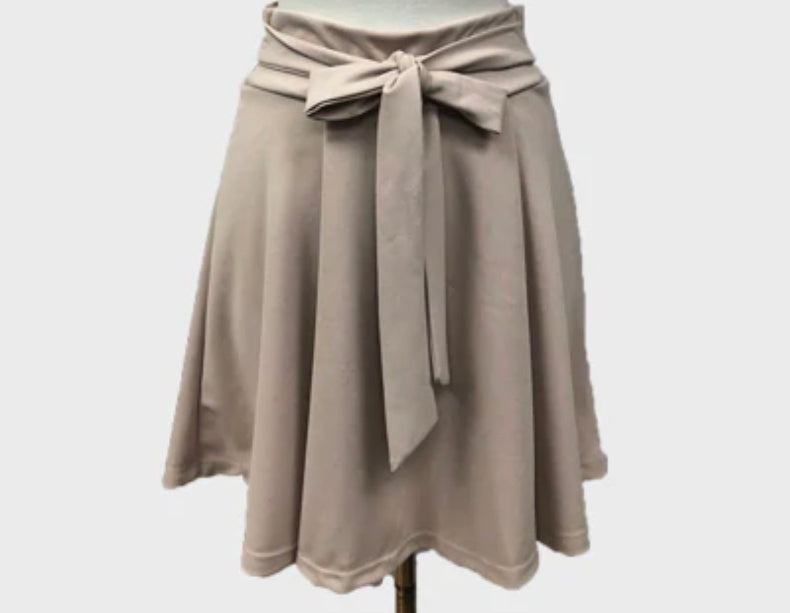 Tie Waisted Pleated Skirt