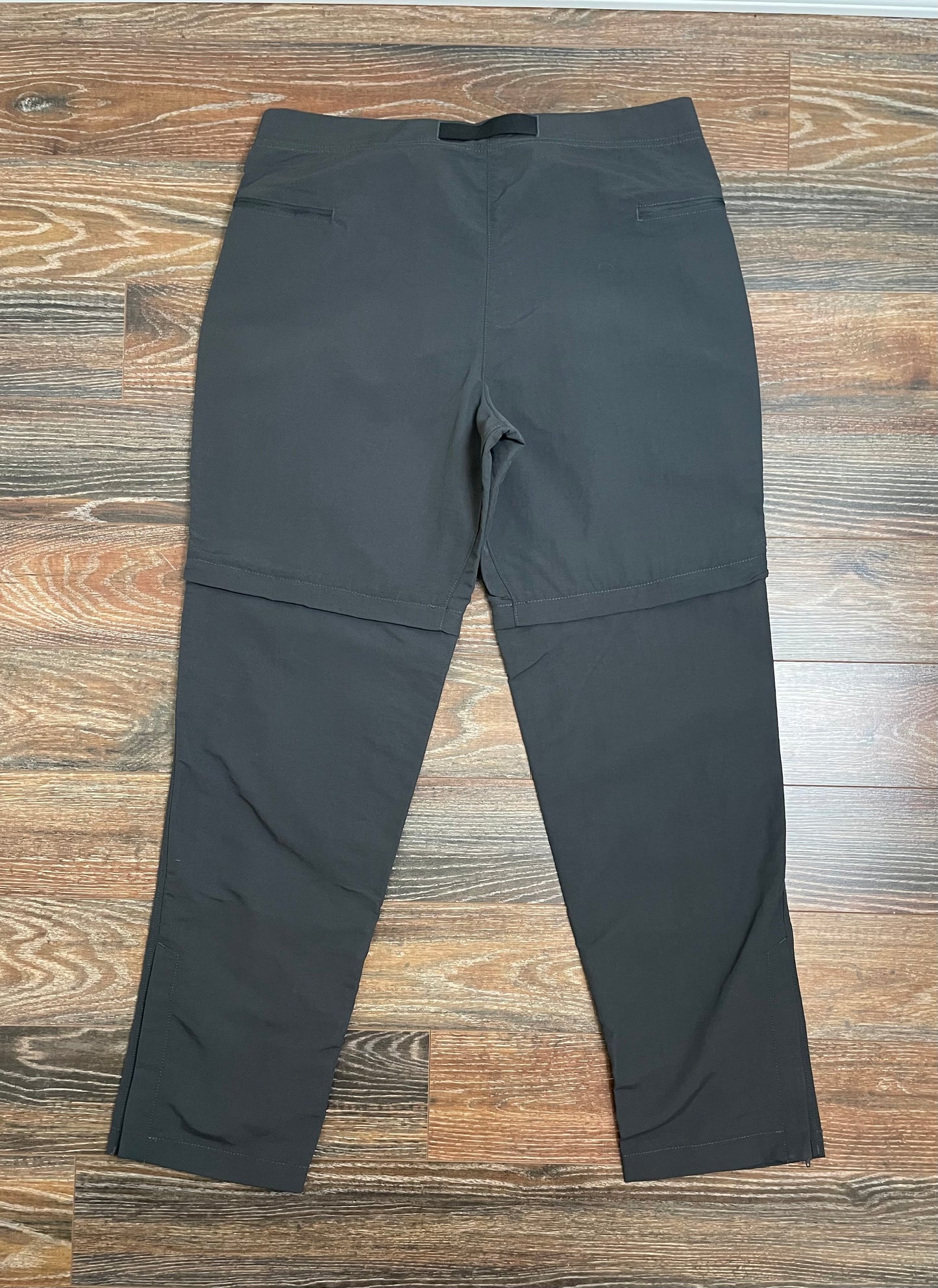 (Tags on) Men’s The North Face Paramount Trail Convertible Pant (34 Reg)