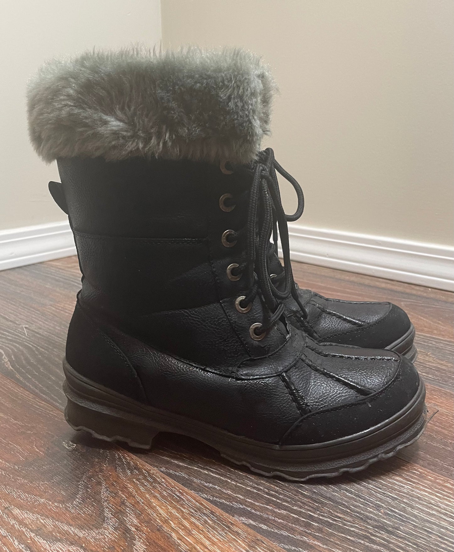 Comfy Moda Italy Boots Size 8