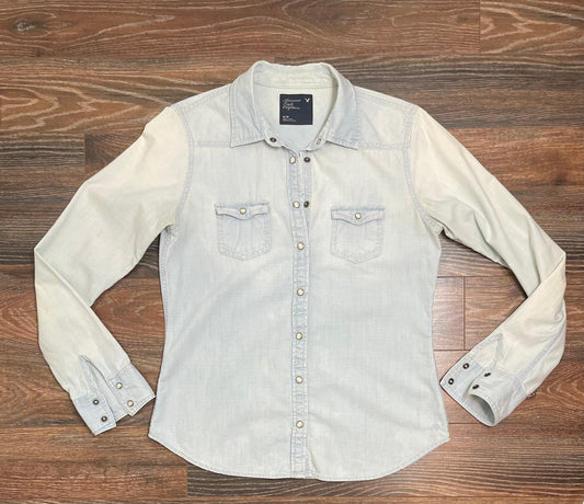American Eagle Outfitters Button Up